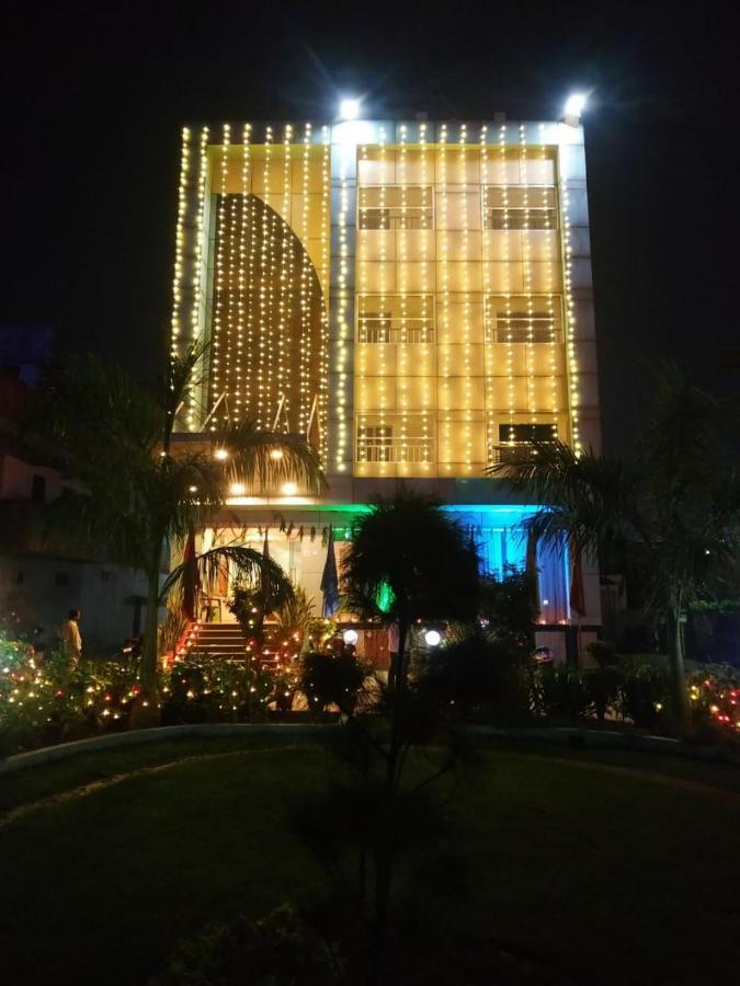 Varanasi Palace Exterior foto