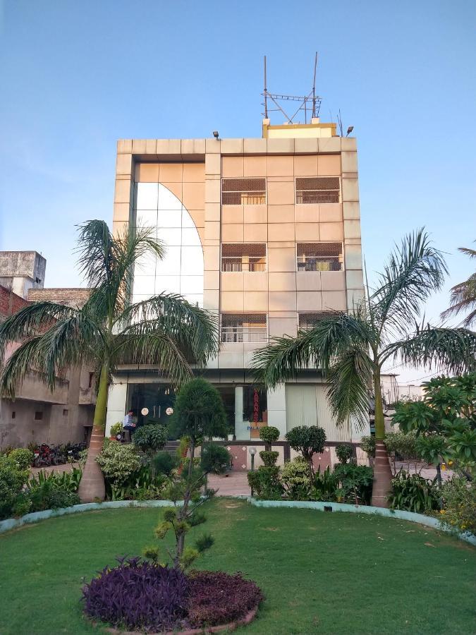 Varanasi Palace Exterior foto